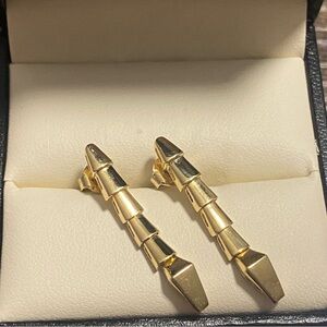 Real 18k Saudi gold stud earrings